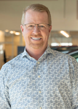 <p><strong>Shane Stauffer<br/>Sales Professional - Ford</strong><br/>(801) 337-6171<br/>shanes@youngauto.net</p>